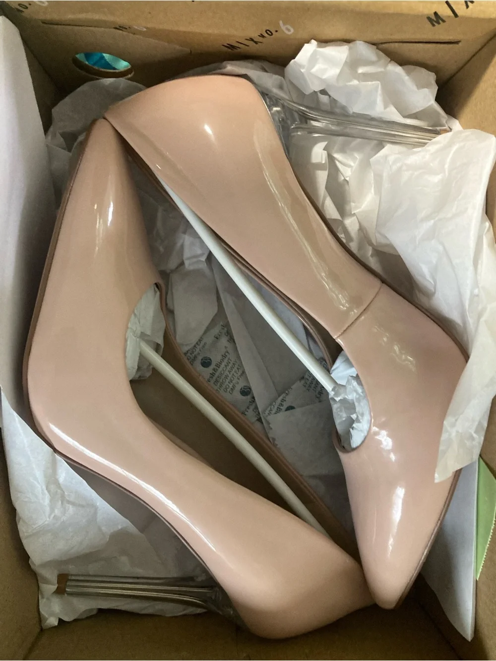 Brand new- Mix No. 6 Nude Patent Pointed-Toe Stiletto Pumps